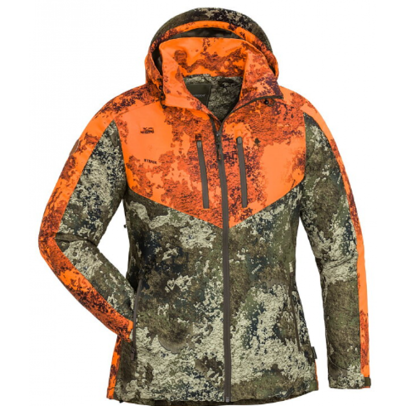 Pinewood Jacka Furudal/Retriver Active Dam Strata/Strata Blaze